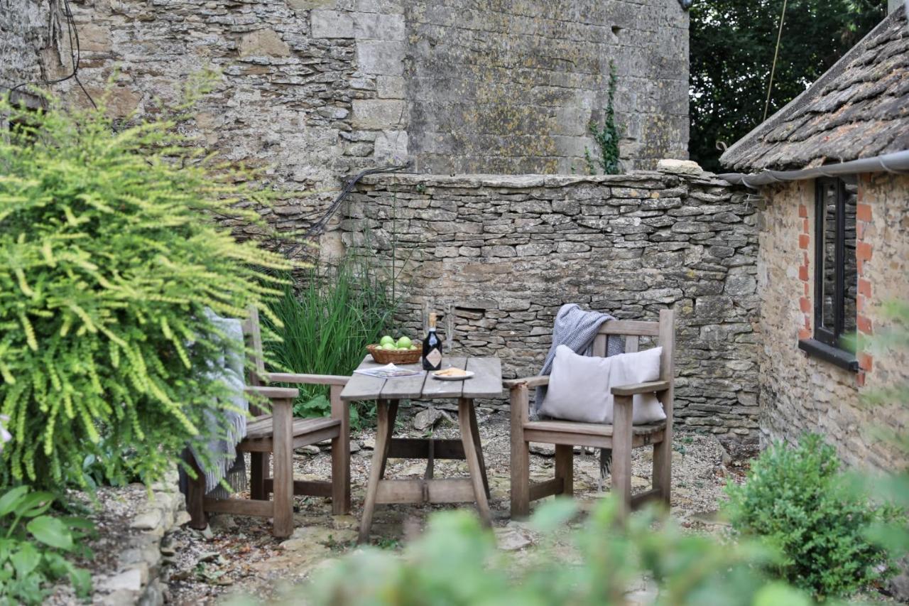 The Bothy Beverston Castle Tetbury Zewnętrze zdjęcie